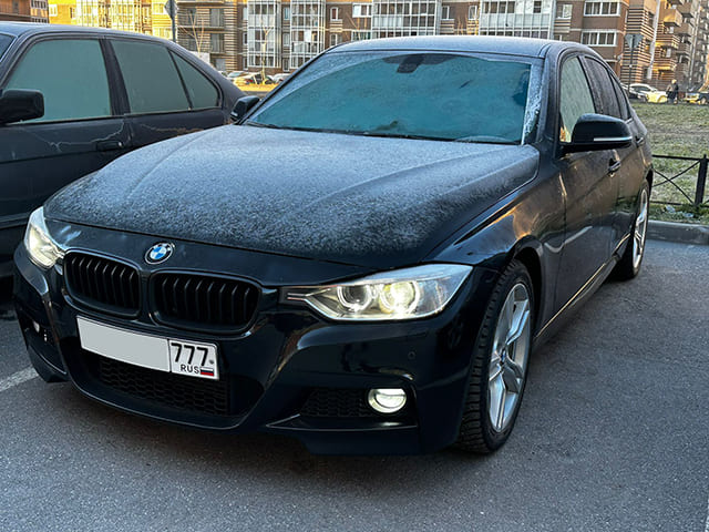 BMW 3 2014 .